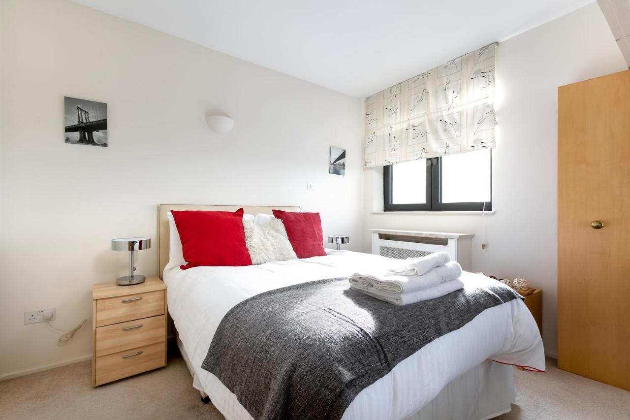 Point West Apartments Londres Exterior foto