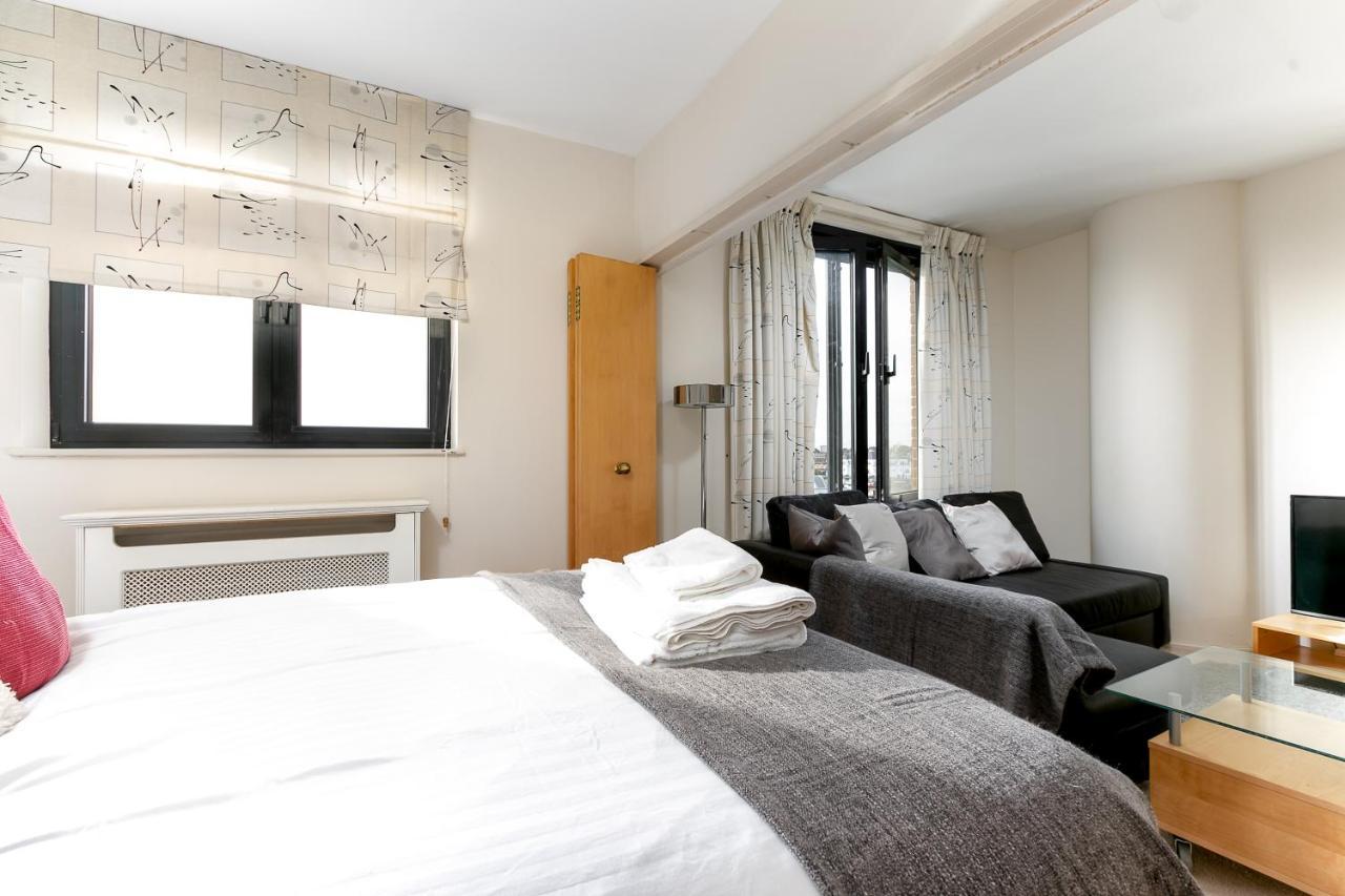 Point West Apartments Londres Exterior foto